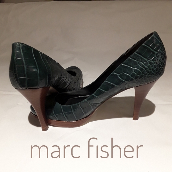 green croc heels